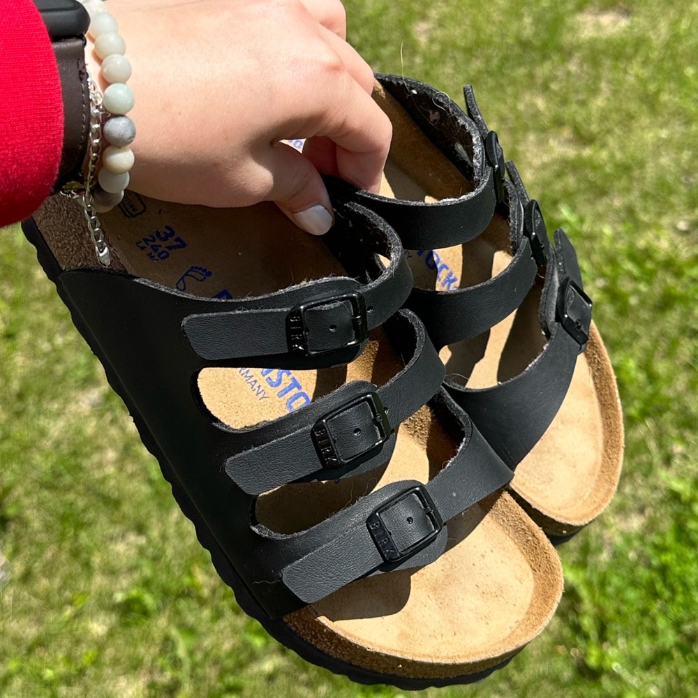 SOLD - 👡 Birkenstocks! - Like New! 👡